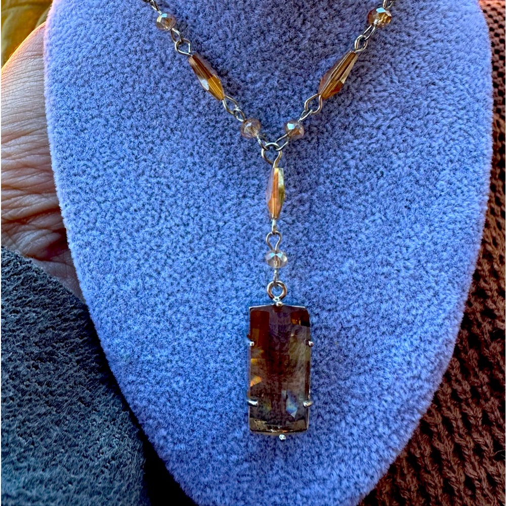Melania Clara Champagne color necklace